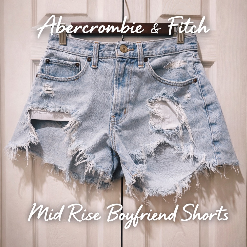 Abercrombie & Fitch Mid Rise Boyfriend Denim Shorts – Size 25